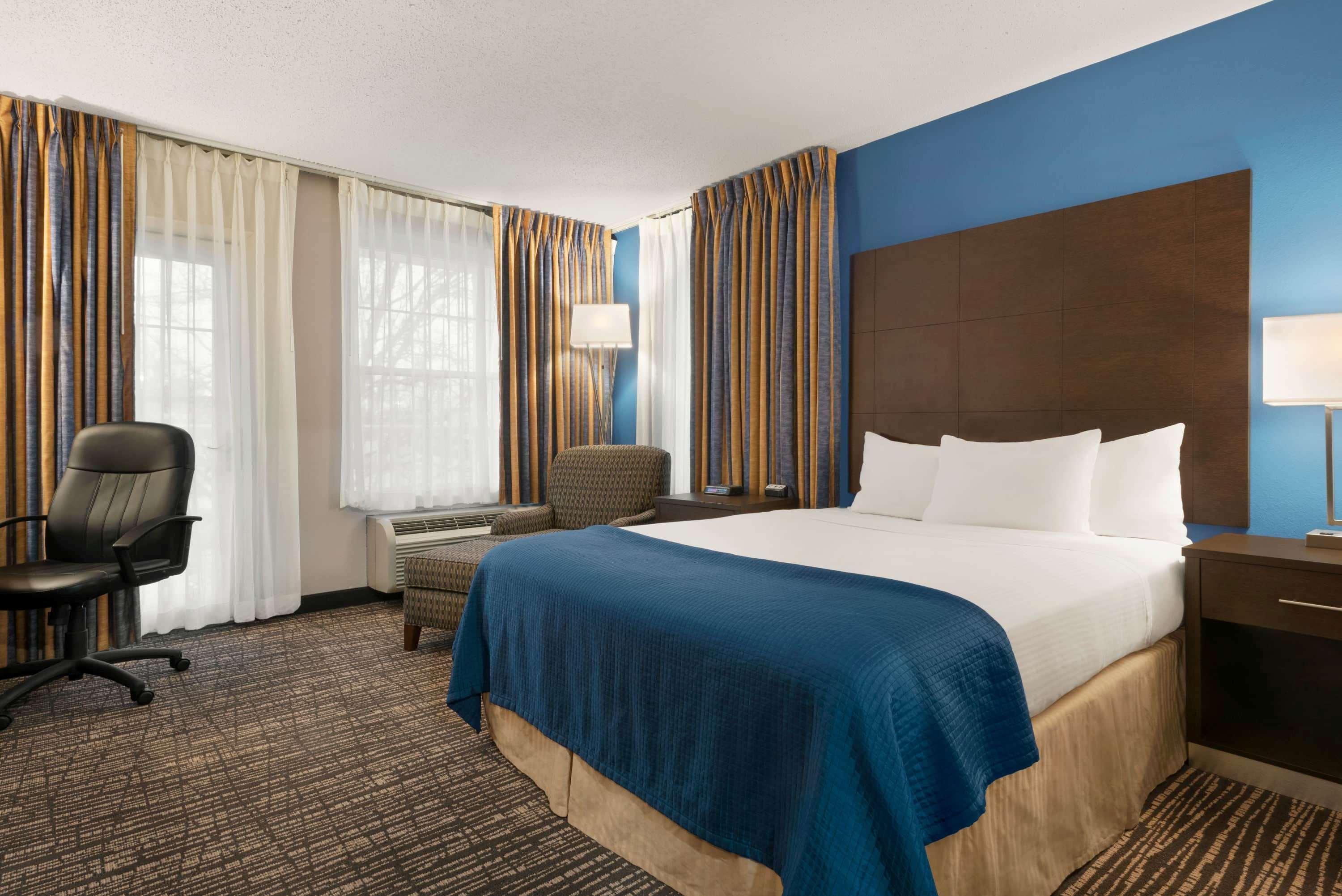 Отель Baymont By Wyndham Washington Экстерьер фото